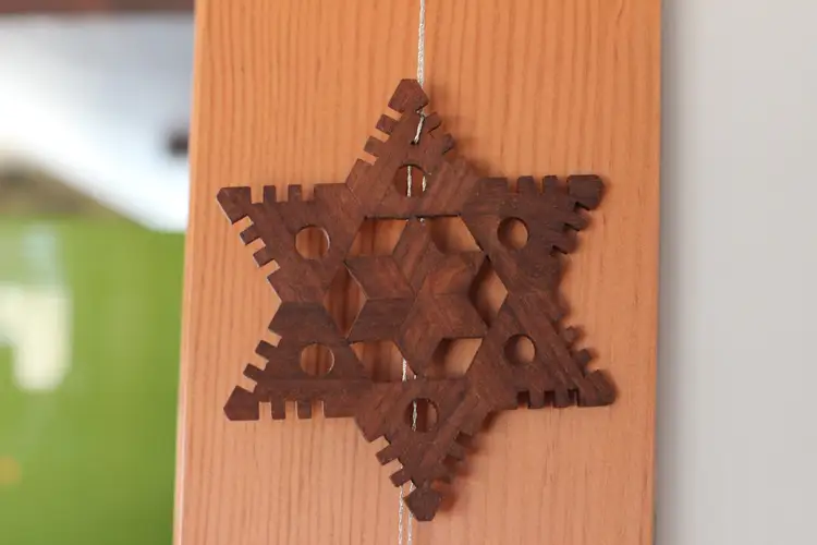 4_snowflake-walnut-2018.jpg